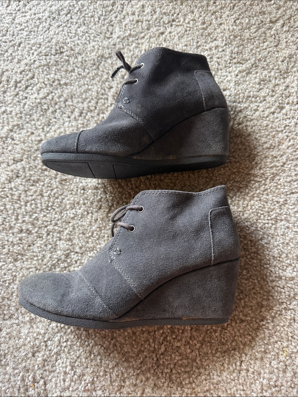 Toms Women’s Gray Suede Wedge Ankle Booties - Lace-Up Size 7.5